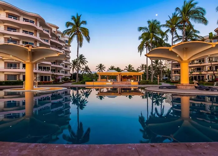 Ocean Front Condo With Pool Sleeps 6 Adults-Quinta Del Mar 203