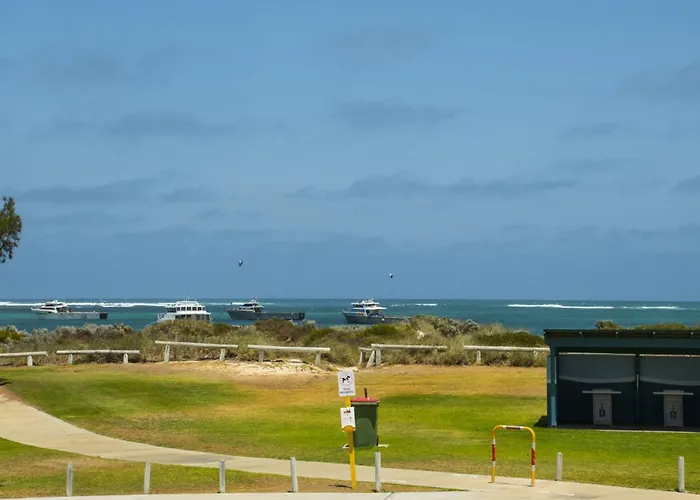 Docs Cottage - Ocean Views