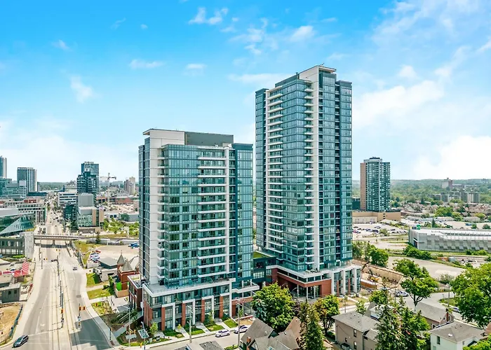 City View 1Br Condo - King Bed & Private Balcony