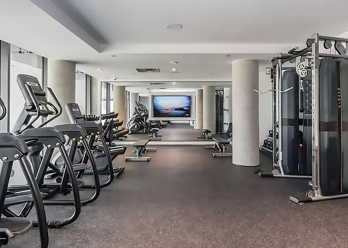 Condo Unit With Stunning Views & Amenities