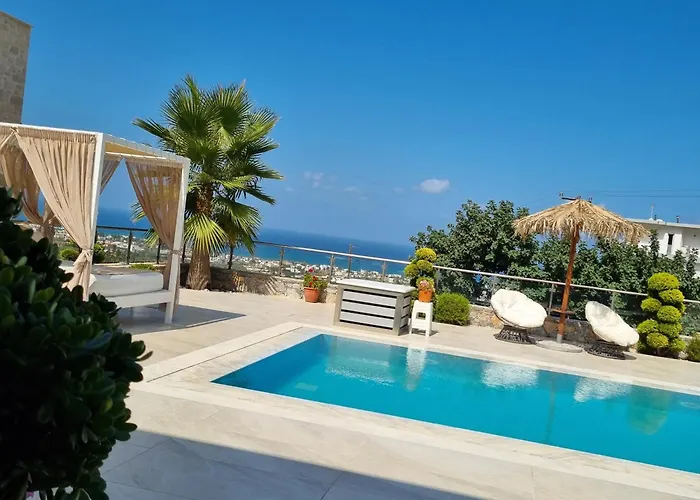 Villa Petros, Luxe Villa Met Prive Zwembad