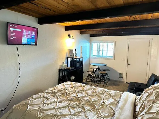 2Nd Floor Studio