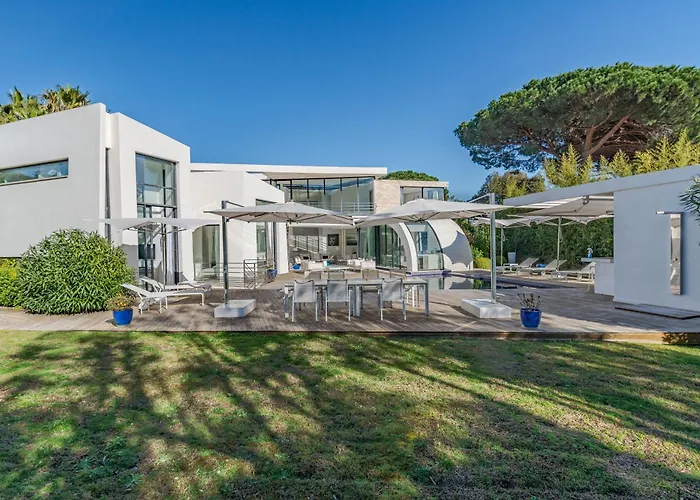 Villa Iris