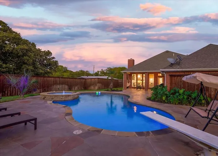 Impressive 5Br 3,5Ba Holiday Home With Pool, Game Room & Cinema Room