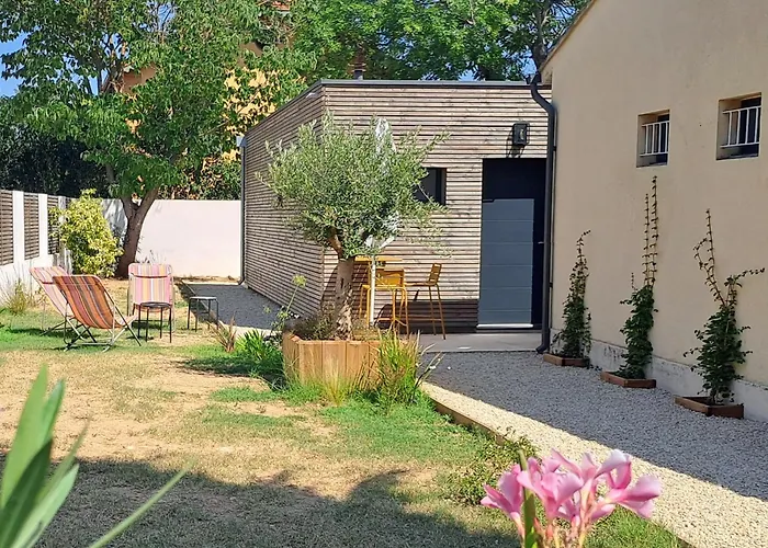 Gite Cosy Et Tout Equipe "Une Cabane En Luberon" 44 M2 Avec Jardin