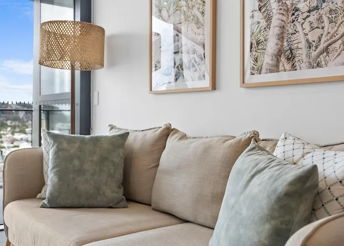 Immaculate Burleigh Apartment At Sandbar Burleigh Heads