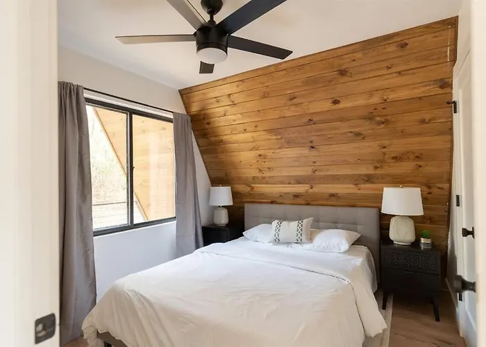 Newly Built, Mid-Lakeside A-Frame With Hot Tub And Steam Shower