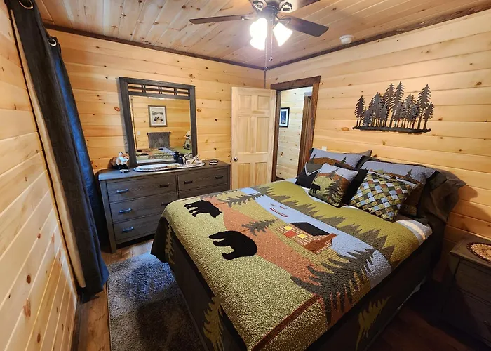 Family Friendly Lakefront Cottage, Ambajejus Lake