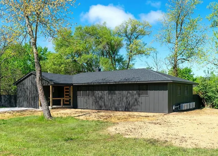 New Paltz Modern Zen Cabin