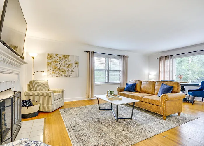 'Dogwood Cottage' W/ Fireplace: 1 Mi To University