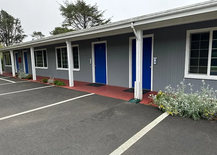 Tillicum Beach Motel - Formerly Deane'S Oceanfront Lodge