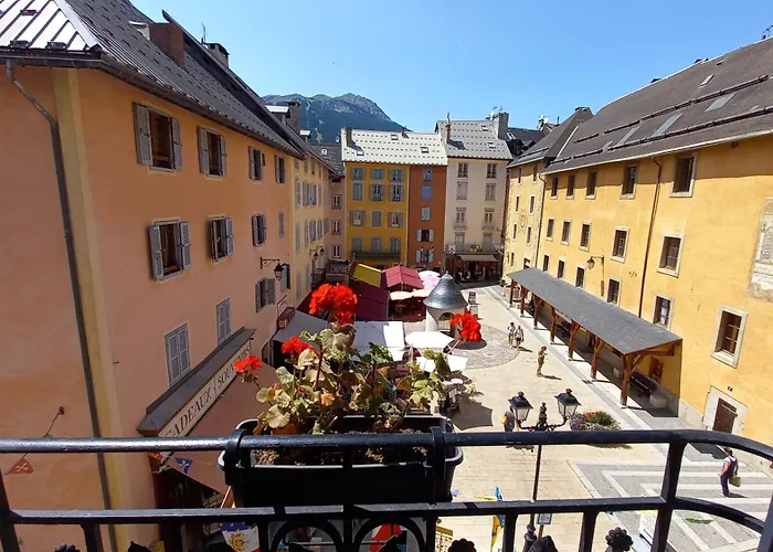 Appartement De Charme Le 1707 Au Coeur De La Cite Vauban