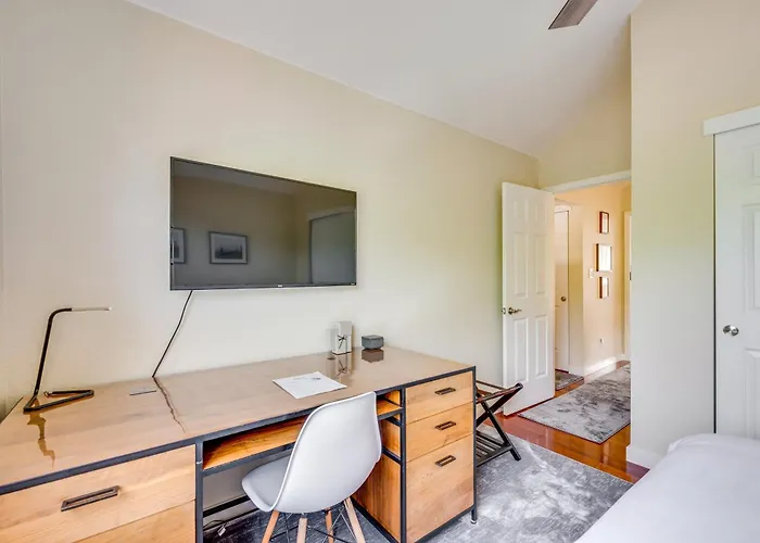 13 Mi To Dtwn Denver: Arvada Townhome W/ Deck