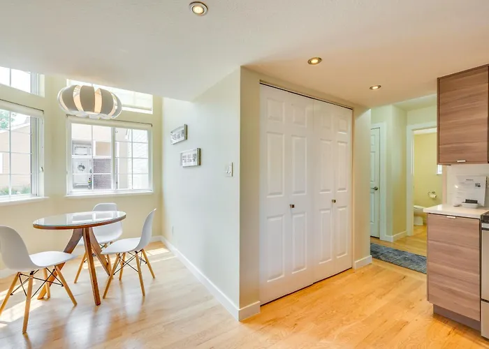 13 Mi To Dtwn Denver: Arvada Townhome W/ Deck