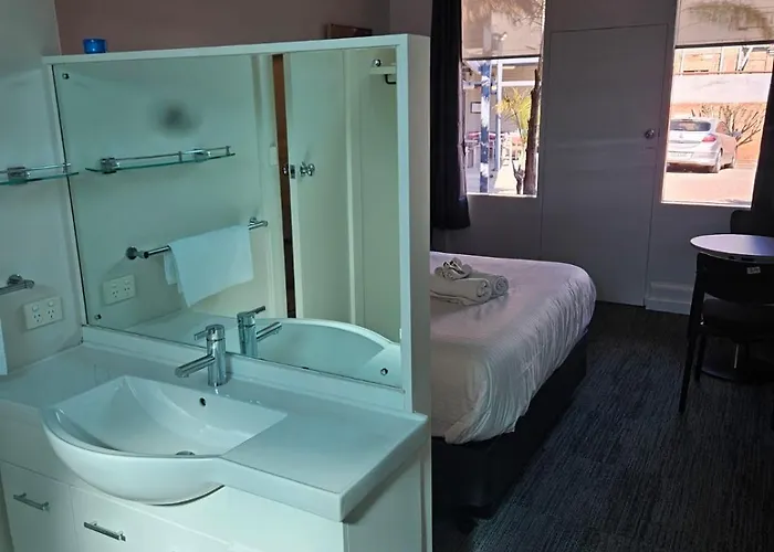 International Hotel Motel