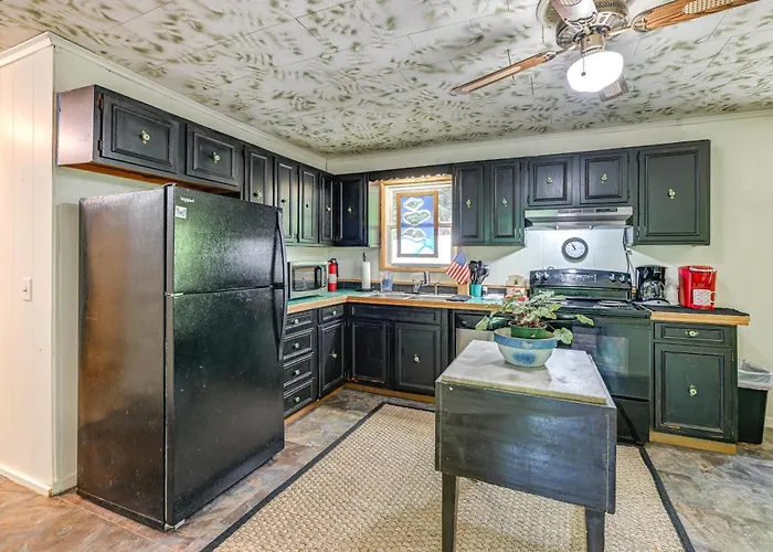 Affordable, Artsy, Unique! Blue Ridge Mtn-View Gem