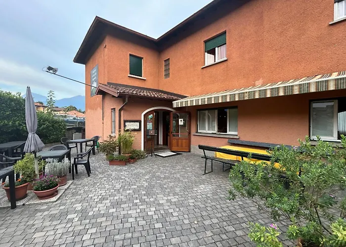 Akasa On Lake Como
