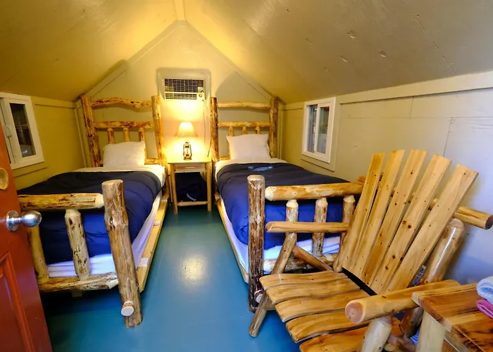 Yosemite Bug Rustic Mountain Resort