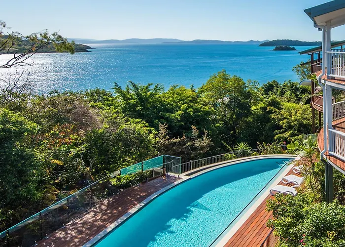 Casuarina 18 Hamilton Island Ocean Views, Golf Buggy & Transers
