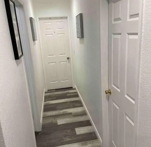 Beautiful 4 Bedroom 2 Bathroom House