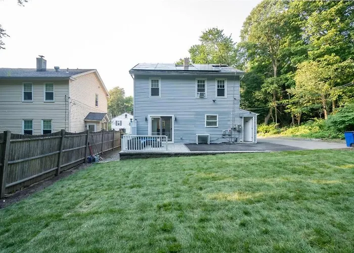 New Renovation Cozy House In Worcester