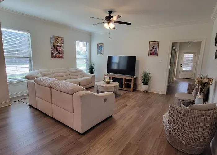 Sunset Hideaway 15 Min From Downtown Lake Charles