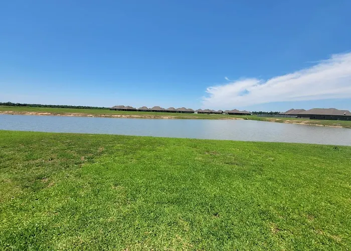 Sunset Hideaway 15 Min From Downtown Lake Charles
