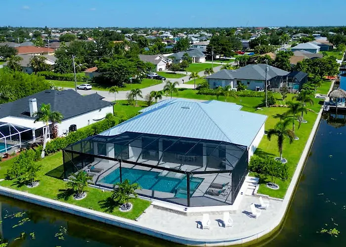 Brandnew Villa-Puresun At Canal Intersection, Heated Saltwater Pool And Spa, Facing South