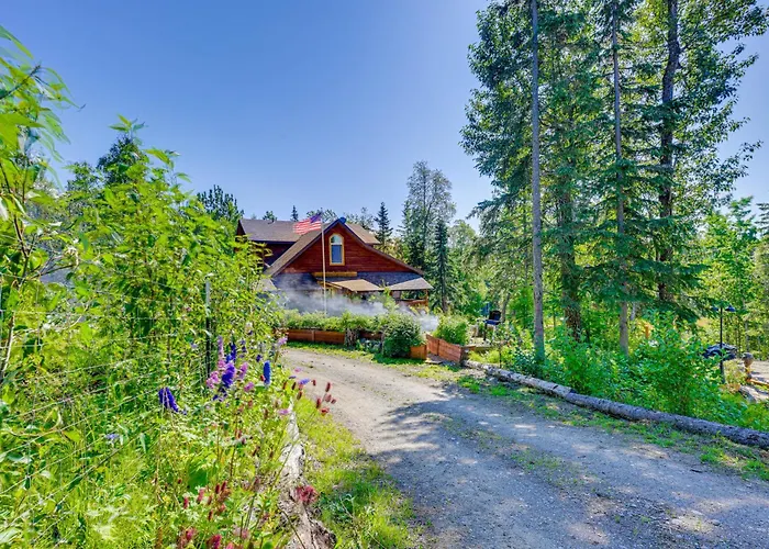 Cozy Kenai Abode W/ Private Deck: 5 Mi To Ocean!
