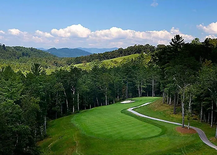 Enjoy The Blue Ridge Mountains In This 2Bd Condo Resort Retreat