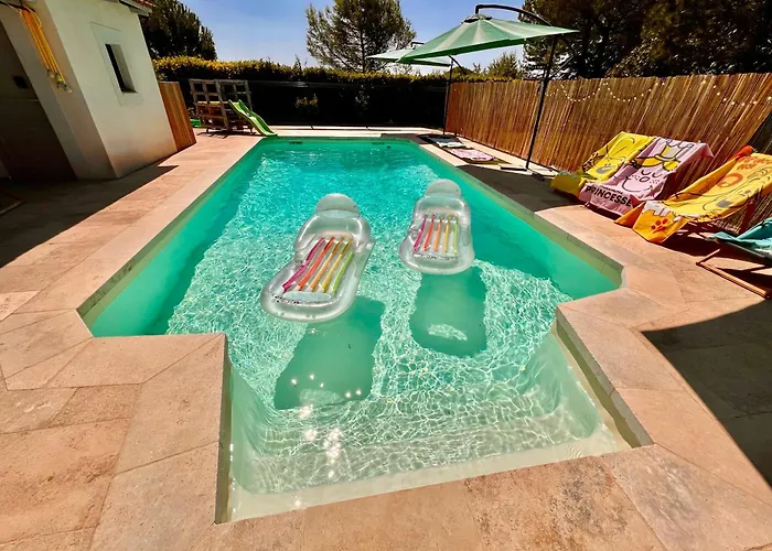 Anse Coco Luberon - Au Calme, Gite En Provence Avec Piscine Partagee Et Parking
