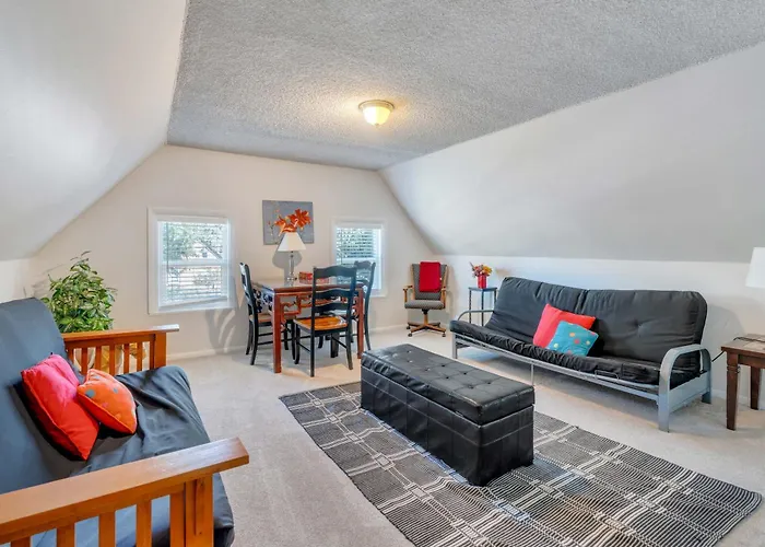 Heritage House-Skiing Close,Walk To Main St,Roomy