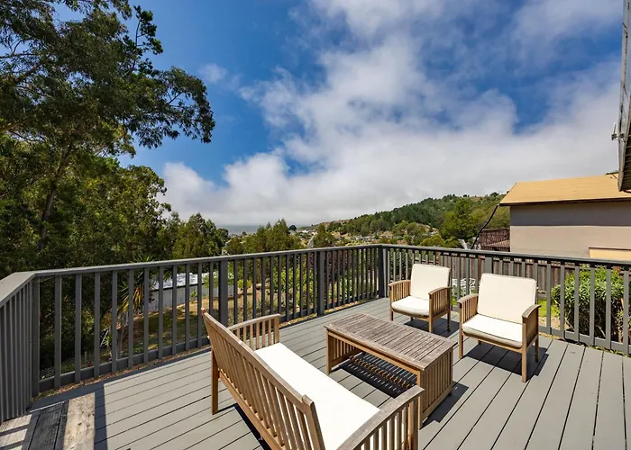 Entire Oceanview Coastal Retreat In Pacifica