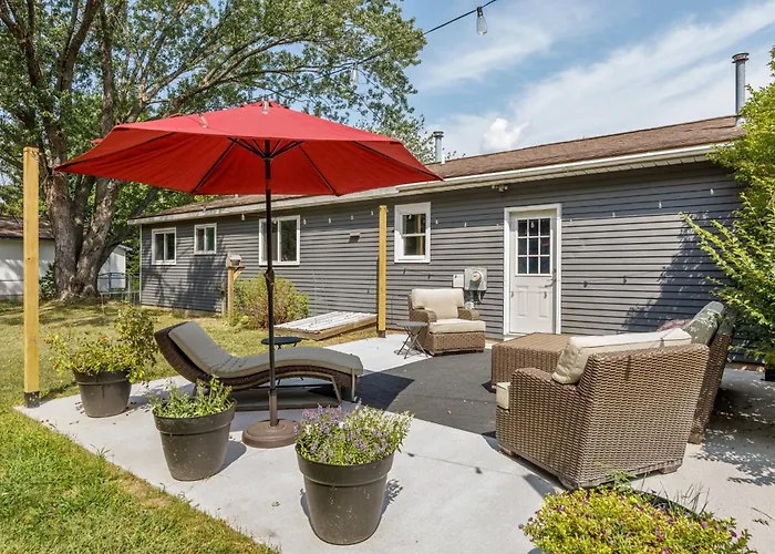 The Cherry House | Fenced-In Yard | Pet Friendly