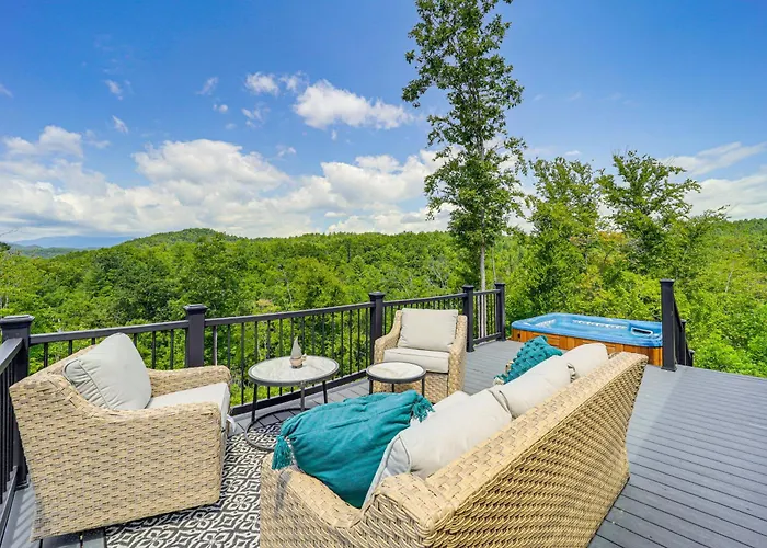 Secluded Lenoir Tiny Home W/ Private Hot Tub!