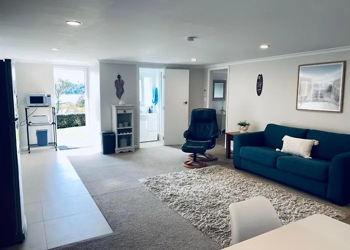 Churchill Oasis By The Sea