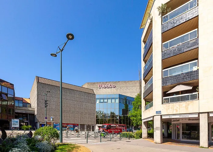 Appartement Moderne Au Coeur D'Annecy - A Deux Pas Du Lac Et De La Vieille Ville