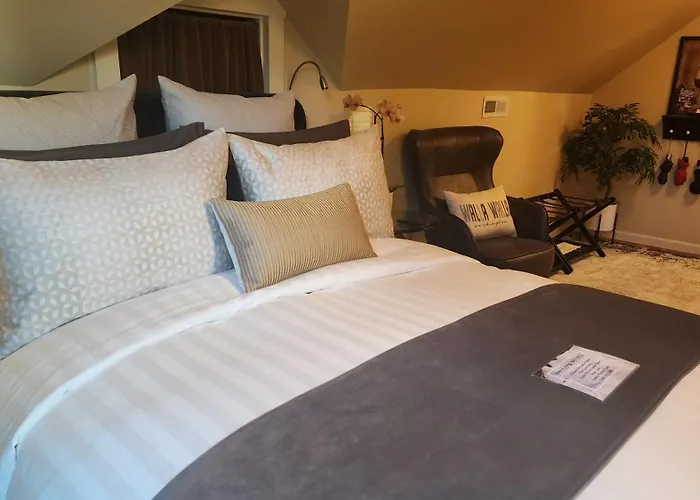 The Winemaker'S Suite