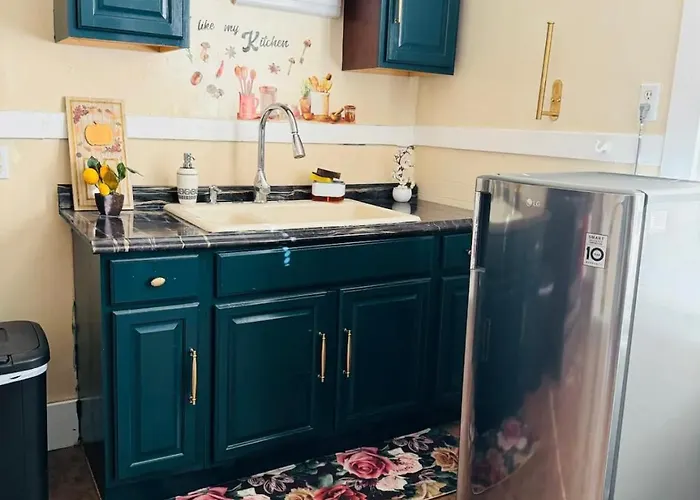 Beautiful 3 Bed Room Apartment