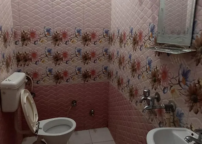 Yatra Guest House