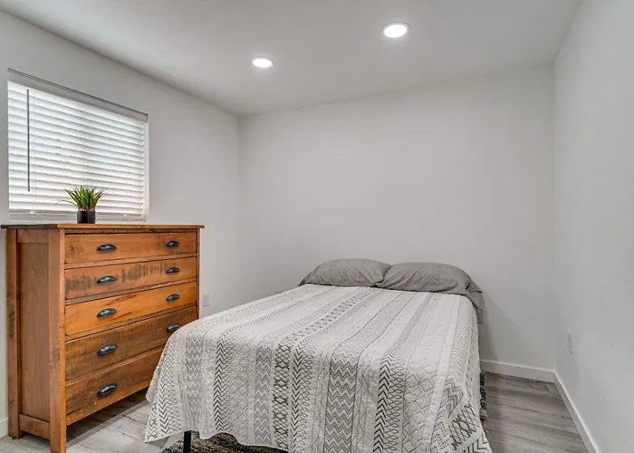 Pet-Friendly Home < 1 Mi To Downtown Moses Lake!