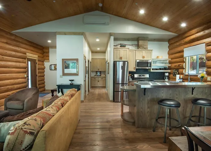 The Mini Cabin At The Redwoods In Yosemite