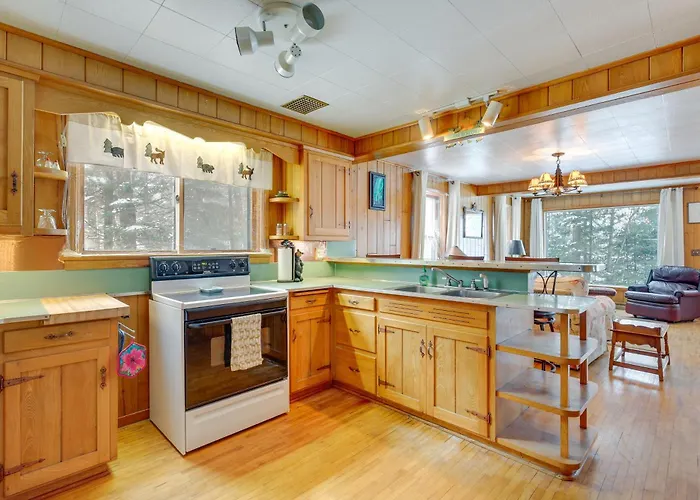 Private Dock + Screened Porch: Echo Lake Cabin