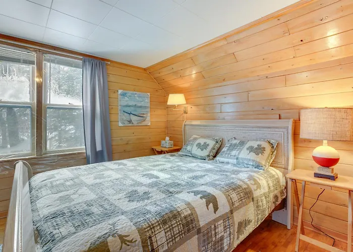 Private Dock + Screened Porch: Echo Lake Cabin