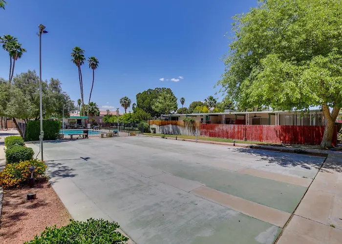 Centrally Located Yuma Retreat W/ Fenced Patio