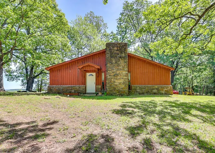 Rural Arkansas Vacation Rental W/ Lake Access