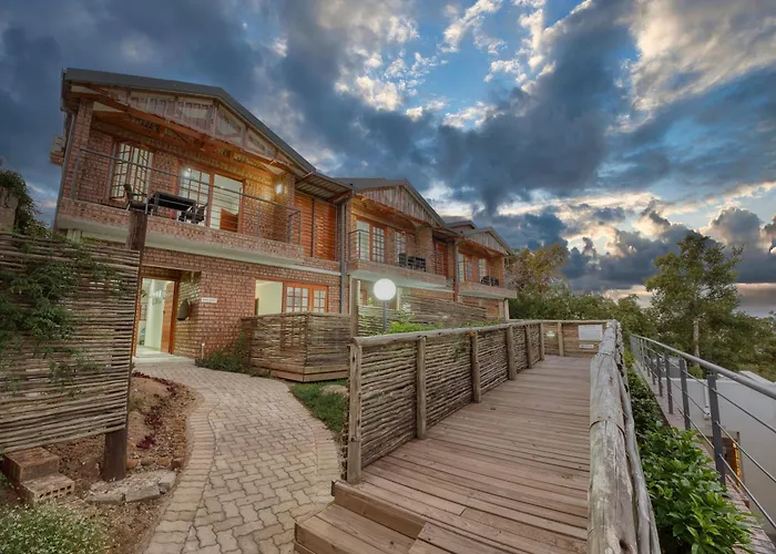 Tembo Guest Lodge