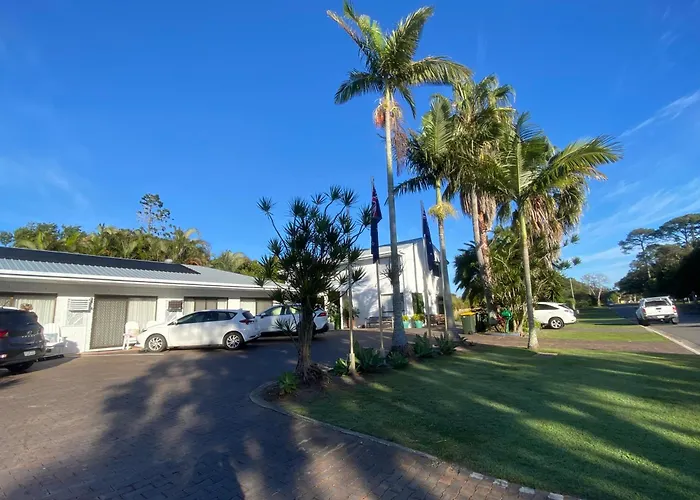 Beachmere Palms Motel