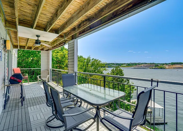 Waterfront Gem W/ Double-Wide Balcony & Sunsets