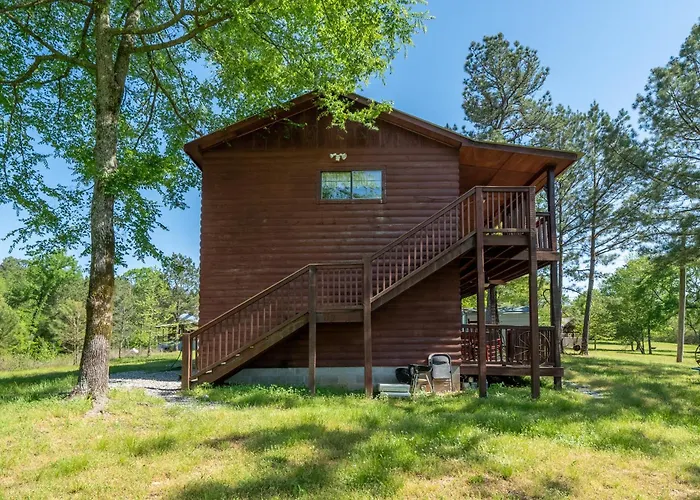 Three-Suite Riverfront Retreat